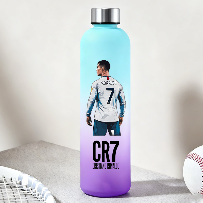 Travel Accessories Kids - 900 ミリリットル CR7 ウォーターボトルカジュアルサッカースターロナウドスポーツボトルアウトドア旅行ジムフィットネス水差し子供ポータブル飲料カップ
