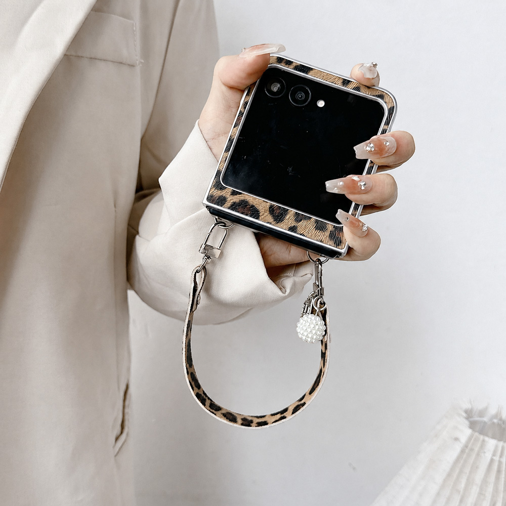 ヒョウ柄折りたたみフリップ電話ケース Motorola Ra - Travel Accessories Designer のレビューと価格