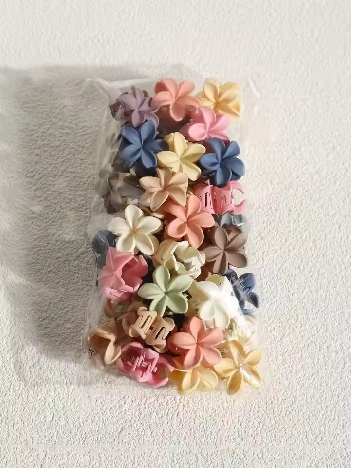 10/15 個 4 センチメートルヘアクロークリップ甘い色混 - Travel Accessories Kids のレビューと価格