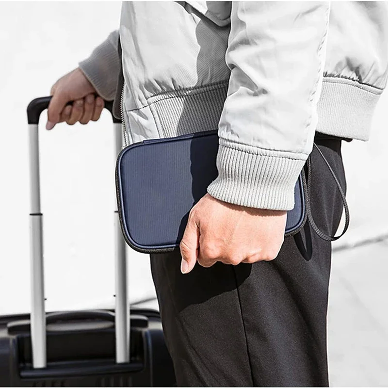 軽量ファミリートラベルパスポートカバーウォレットジッパー付き - Travel Accessories For Plane のレビューと価格