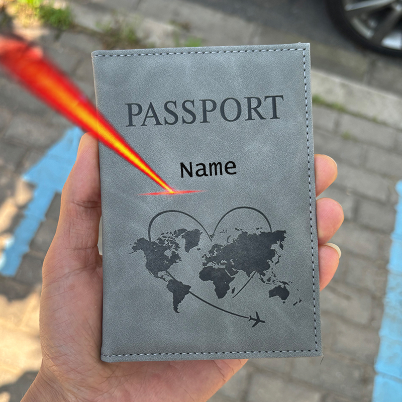 パーソナライズされた名前パスポートホルダー旅行財布刻印レザー - Travel Accessories Personalised のレビューと価格